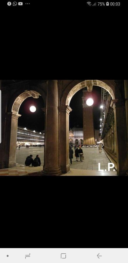 Large Top 3 Rooms Flat Central Rialto Venise Extérieur photo